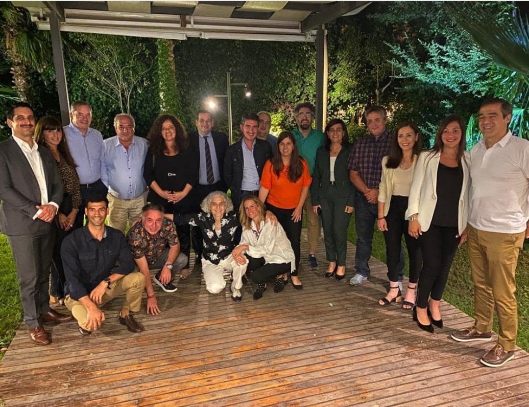 Éxitos en la gestión <a href="/noravicario/">Nora Vicario</a> !! Gracias x todo <a href="/mariana_juri/">Mariana Juri</a> !! #VamosMendoza