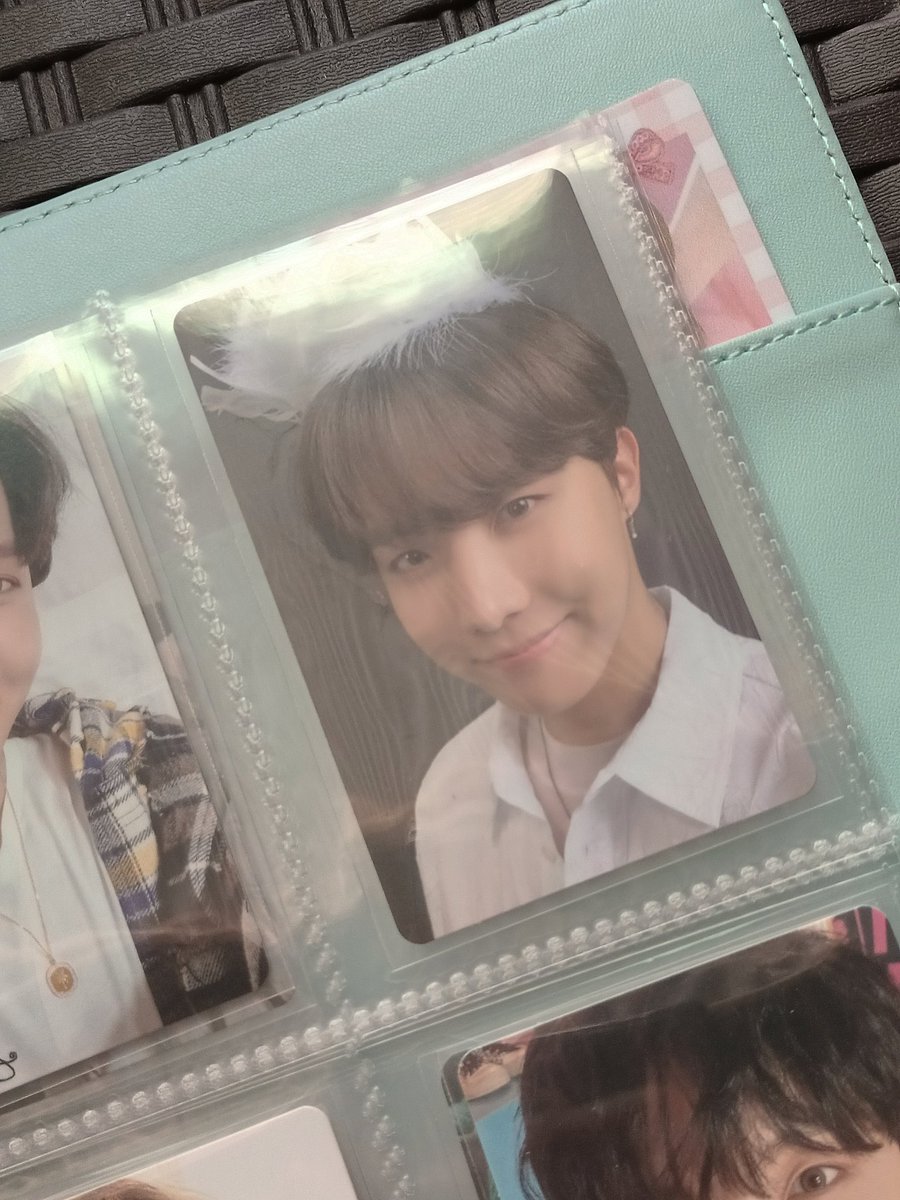 2tiny4u1's tweet photo. D ko Po inaasahan yung freebies HAHAHA thank you so much @minminnieone for letting me adopt Hobii https://t.co/evGtmv1kxL