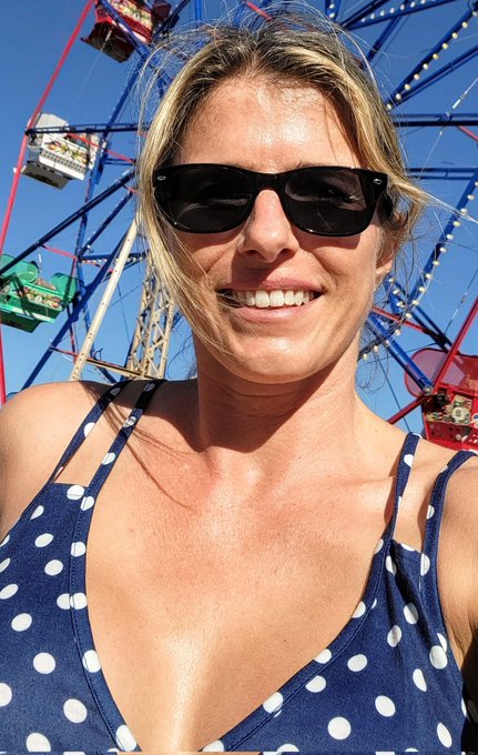 Get on this ride and see where I take you. https://t.co/LbPxCXrKtW https://t.co/2JkXOZtjAI<a href="/tag/newprofilepic"class="tags"><span>#newprofilepic</span></a>