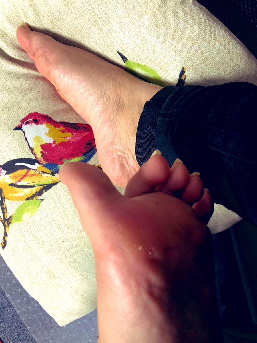 MingMing2228's tweet photo. Can you smell the pillow?? Do you deserve the dirt and #toejam off My #feet?

#LongToenails #smellyfeet #dirtyfeet @rt_feets @rt_find #feetworshi̇p https://t.co/EoikxyIKb0