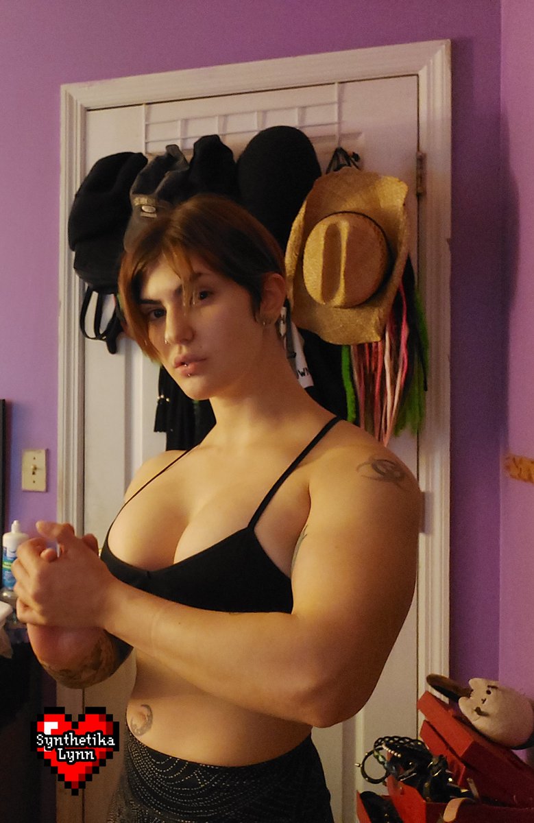 Muscle Mommy Monday? 