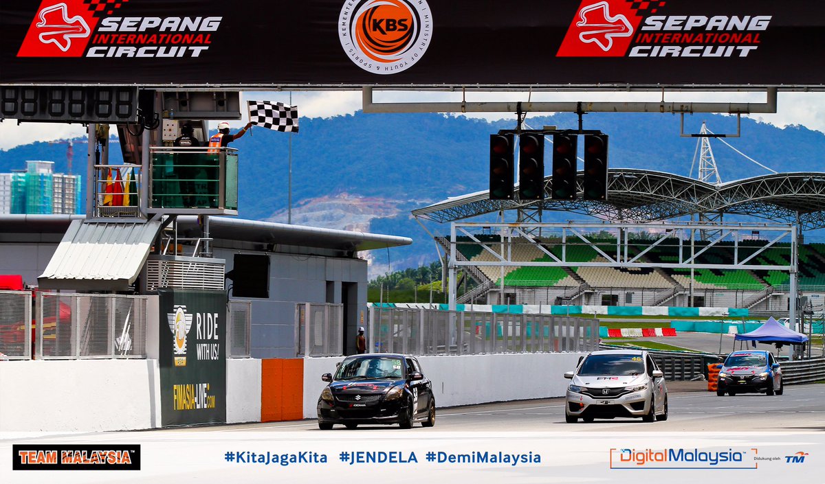 UnifiSports's tweet photo. Buat peminat sukan permotoran hari ini sehingga Khamis jom layan Malaysia Championships Series Round 3 & 4 di @sepangcircuit.
#MCS2021 ini merupakan kejohanan terakhir tahun ini di Litar Sepang. Masuk percuma tapi make sure ikut SOP yang ditetapkan. 👌🏻 #KamiTeamMalaysia https://t.co/mzWM6o8R3y