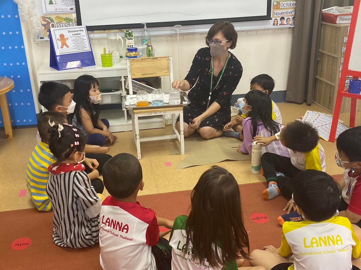 LannaSchool's tweet photo. #LANNA Early Years students are back to onsite learning! Right before holidays, they are enjoying the festive atmosphere and engaging activities, including science, maths, and literacy. https://t.co/wNTQ50gUZa