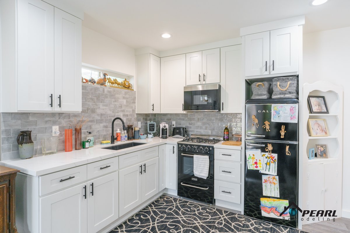 pearlremodeling's tweet image. Who says ADUs are too tiny? 🏡 This ADU has everything you need, just like a house! This ADU has 2 bedrooms, a bathroom, laundry section, kitchenette, living room, and closet. #tinyhome #tinyhomeliving #tinyhomedesign #adu #tinyhomeideas #smallhome #pearlremodeling #socal