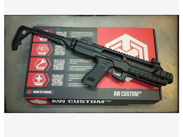 DropShootClub's tweet photo. 今日のオススメ
Aw custom製のグロックカービンキット
折りたたみ式ストックなので状況によってハンドガンに切り替えたり長物みたいに使うこともできます
東京マルイ、we、VFCなどに対応してます
#DropShootClub #Awcustom #glock ＃グロック　＃電動ガン　＃ガスガン　#東京マルイ　#we https://t.co/tIn3r6Xyko