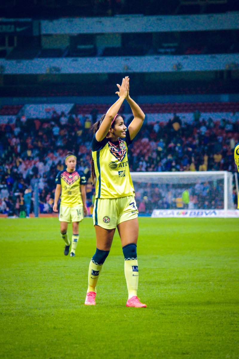 Selene Valera 🌽 tweet media