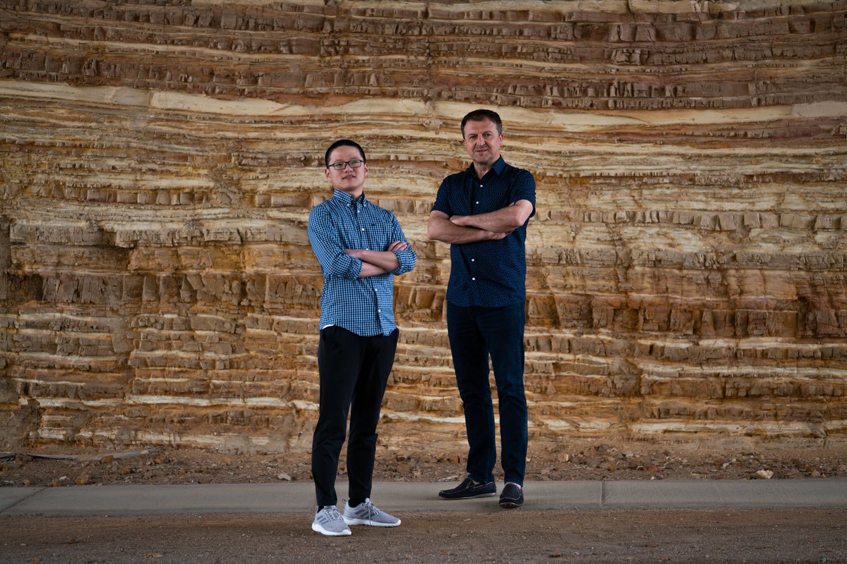 HrvojeTkalcic's tweet image. anu.edu.au/news/all-news/…
Croatian and Chinese cakes make news today! Sheng Wang and I  published a paper on Earth's inner core @anisotropy in shear, and the cake analogy was used to make the texture more friendly for journalists 😁 @anuearthscience @ANUmedia @scienceANU @SEDI_AGU