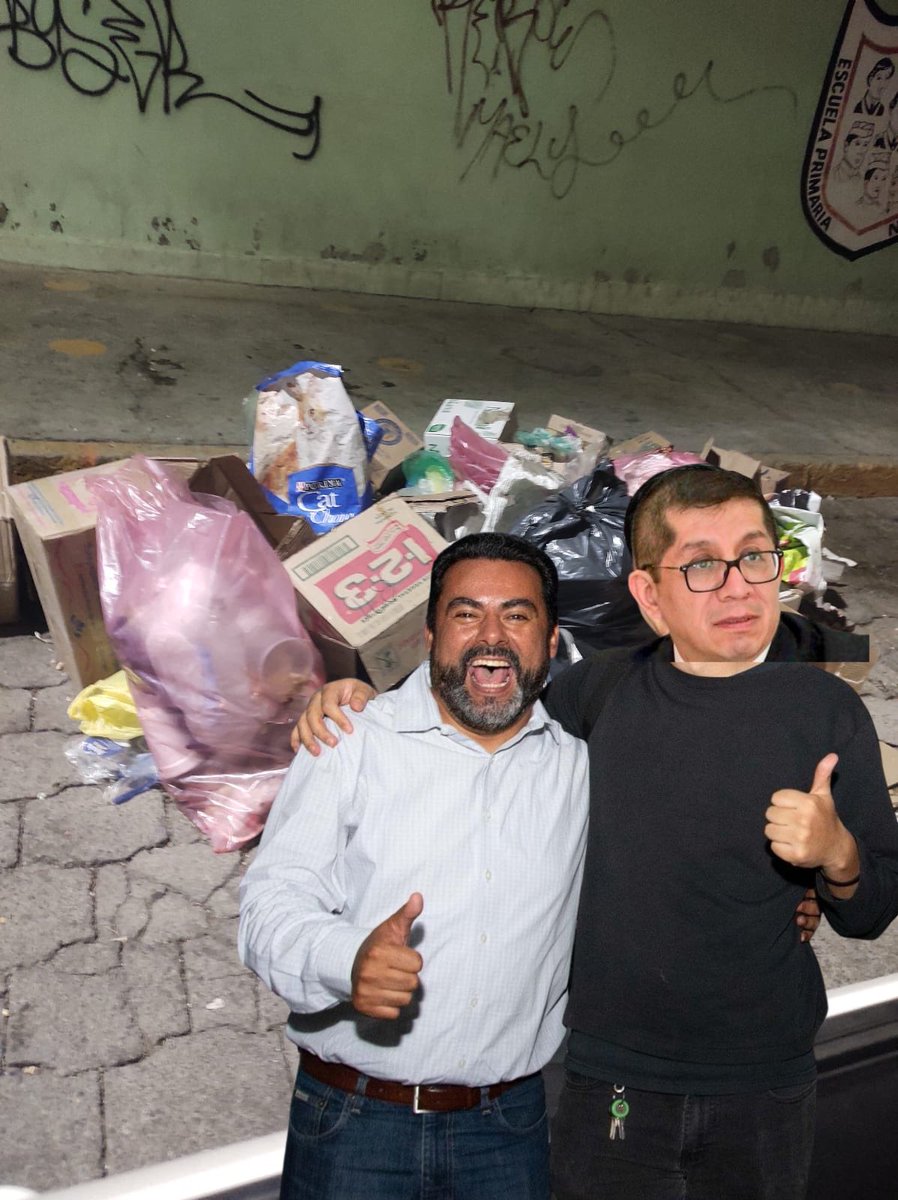 marlonlic's tweet photo. Si tu calle está en ruinas, si no tienes policías en tu colonia y si tus parques y canchas están abandonados son por culpa de estos dos personajes. #Eslava #JuanCarlosSilvaAdaya 
No alcanza para darle servicios a la gente de #Coacalco por qué se le está mandando moche @TEPJF_TOL https://t.co/QKdQhXuXlF