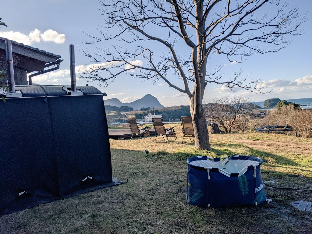 kirikirimy3's tweet photo. 丹後地域でお気に入り「宇川温泉 吉野の里」でテントサウナ体験会をさせていただきました🌿
いつかやりたいと思っていたので実現できて嬉しいです😊

ここにもいつか薪ストーブの小屋サウナができれば最高なんだけどなー🧖 https://t.co/XkjjLAm6VX