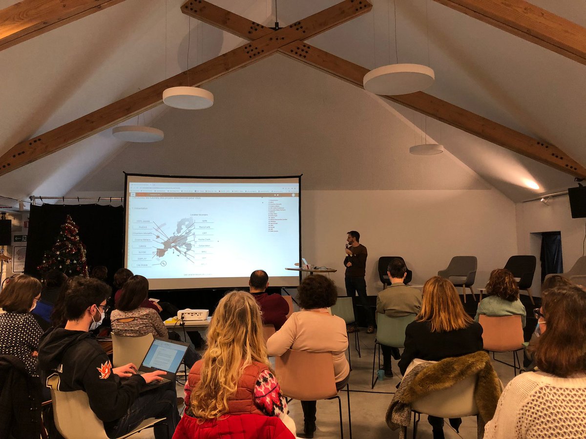 RMetiers's tweet photo. Conférence finale du projet #ReSolutionEU
Une plateforme de formation composée de pratiques innovantes et inspirantes aux quatre coins de l'Europe! https://t.co/0EHG4Tpj00