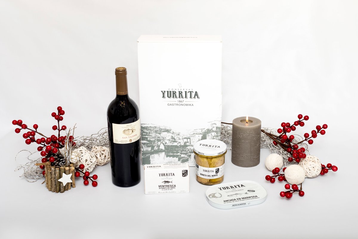 ¡Éstas Navidades🎄regala lo mejor del Mar🐟... REGALA #YURRITA!! Estos deliciosos lotes están compuestos por un gran surtido de productos #Yurrita y exquisitos productos gourmet de nuestra tierra, acompañados por perfectos maridajes.➡️Descubre más en tiendayurrita.com.