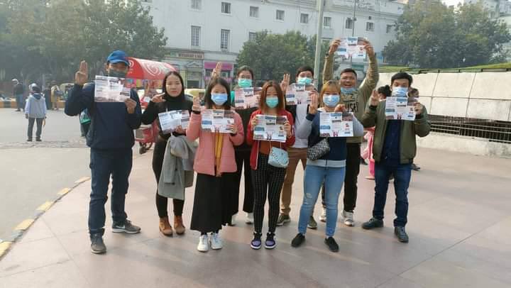 KhinLPW's tweet photo. Burmese activists in New Delhi launched the 'India for Myanmar' initiative by handing out pamphlets to raise awareness of the military council's human rights violations in Myanmar. #HelpPoliticalPrisoners #Dec14Coup   #WhatsHappeningInMyanmar https://t.co/wEYjZ4gguO