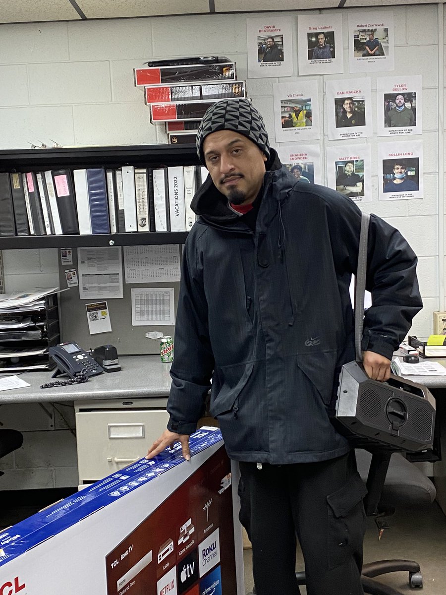 Oak Creek Night Sort has another raffle winner. Congrats Estephan Serrano! Enjoy the new TV. <a href="/Larry_smith23/">Larry Smith</a> <a href="/cordle_tony/">Tony Cordle</a> @apoole98
