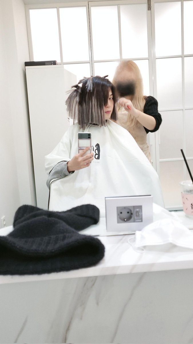 겅쥬릠 새침한 칼단발 차도녀로 🪄변신🌟