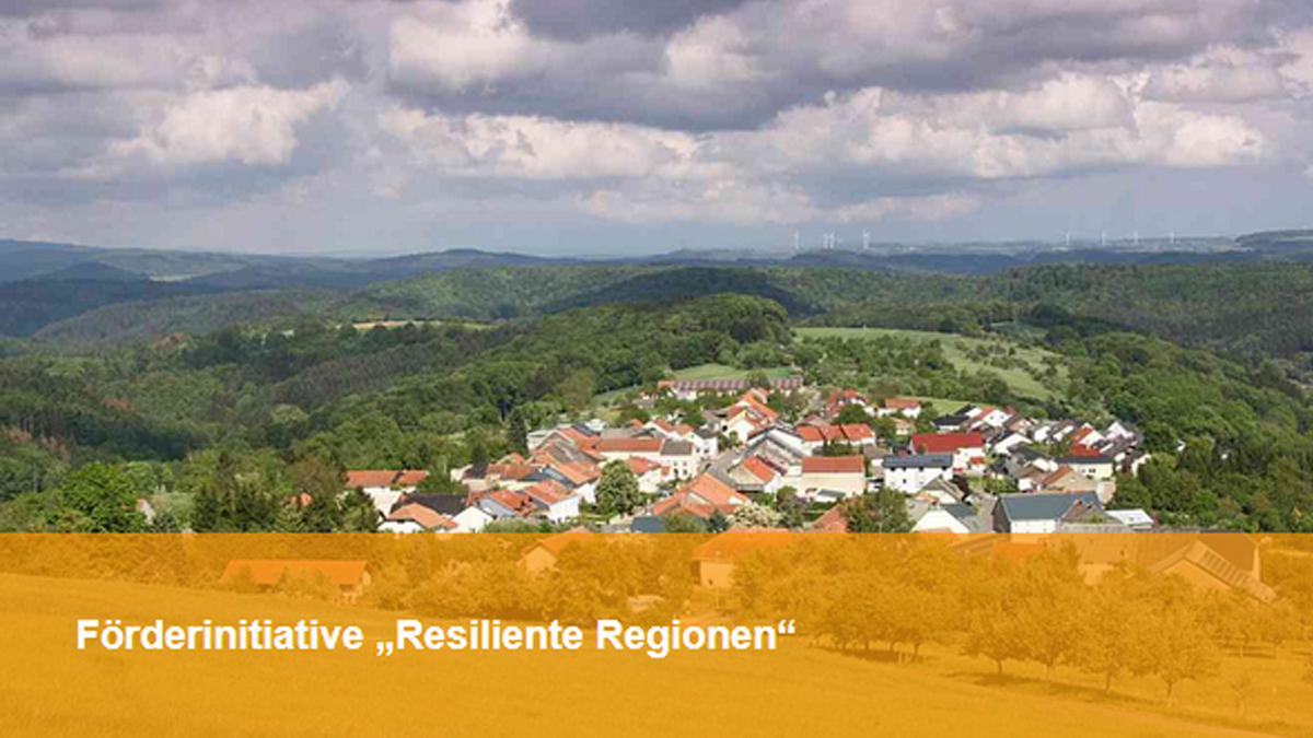 ++ Förderinitiative „Resiliente Regionen“  ++

Die Fördermaßnahme "Resiliente Regionen" des <a href="/BMI/">Broadcast Music Inc.</a>  und des <a href="/bbsr_bund/">BBSR</a> soll ländlichen Regionen helfen, mit den Krisen besser umzugehen. Einreichungsfrist für Projektskizzen ist der 16. Januar 2022.
Mehr Infos: bit.ly/3IMxI6O