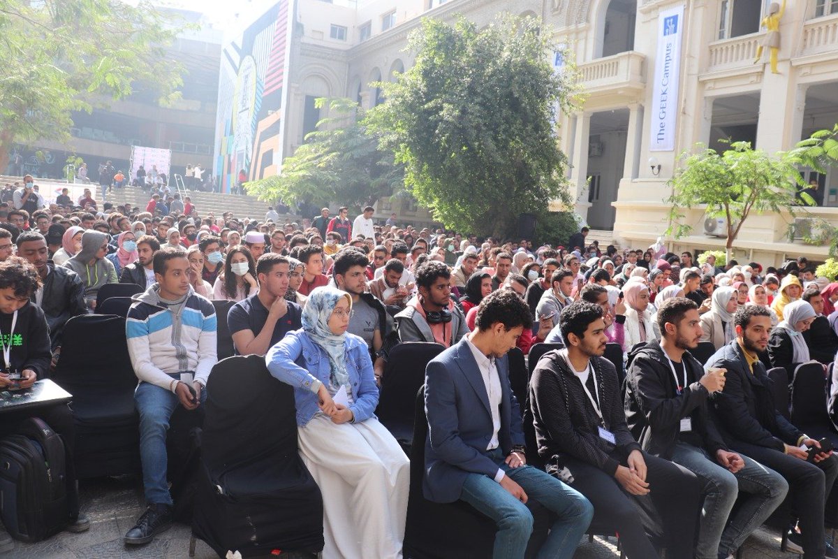GDGCairo's tweet photo. Some moments we were lucky to catch with our cameras 📸
Thanks all attendees ❤️
See you the next year. 🔥
#devfestcairo2021
#devfestcairo
#GDGCairo https://t.co/QAgbOShGtN