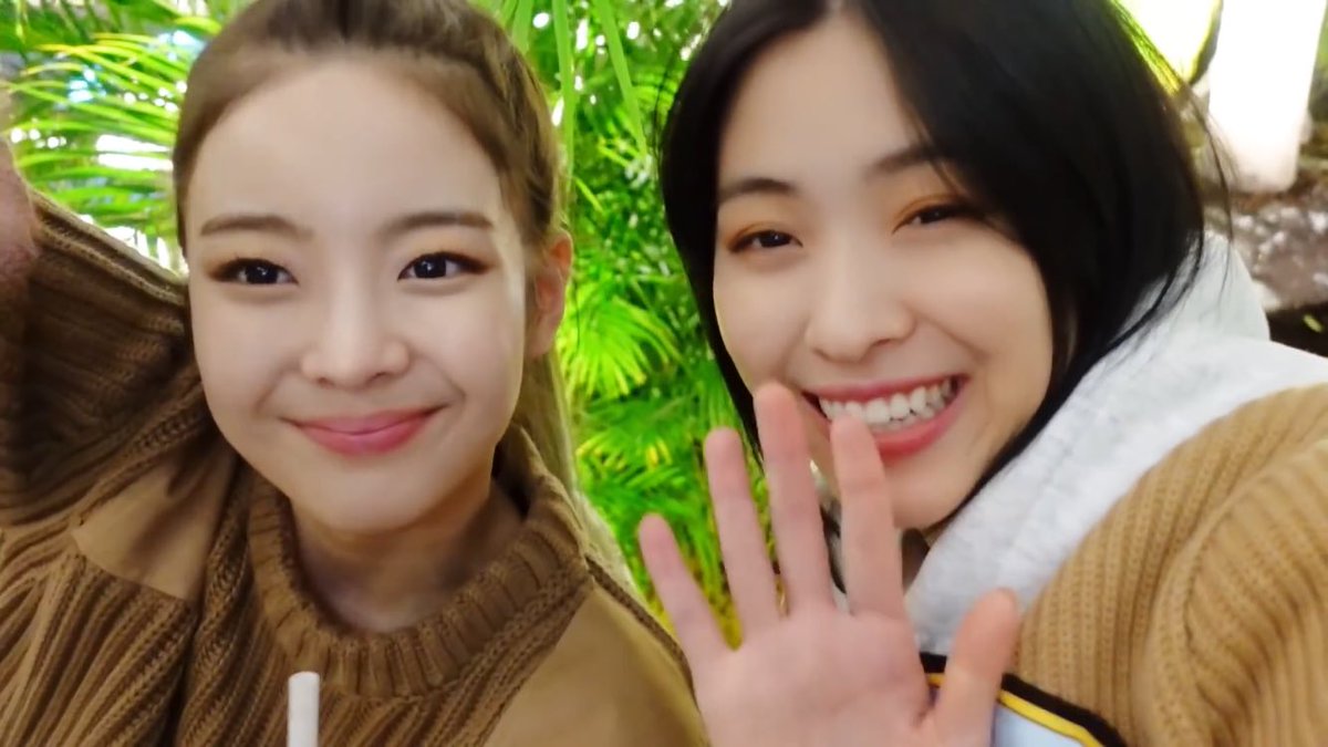 archivejinlia's tweet photo. HELLO JINLIA 🥰 https://t.co/thqbLIW1IL