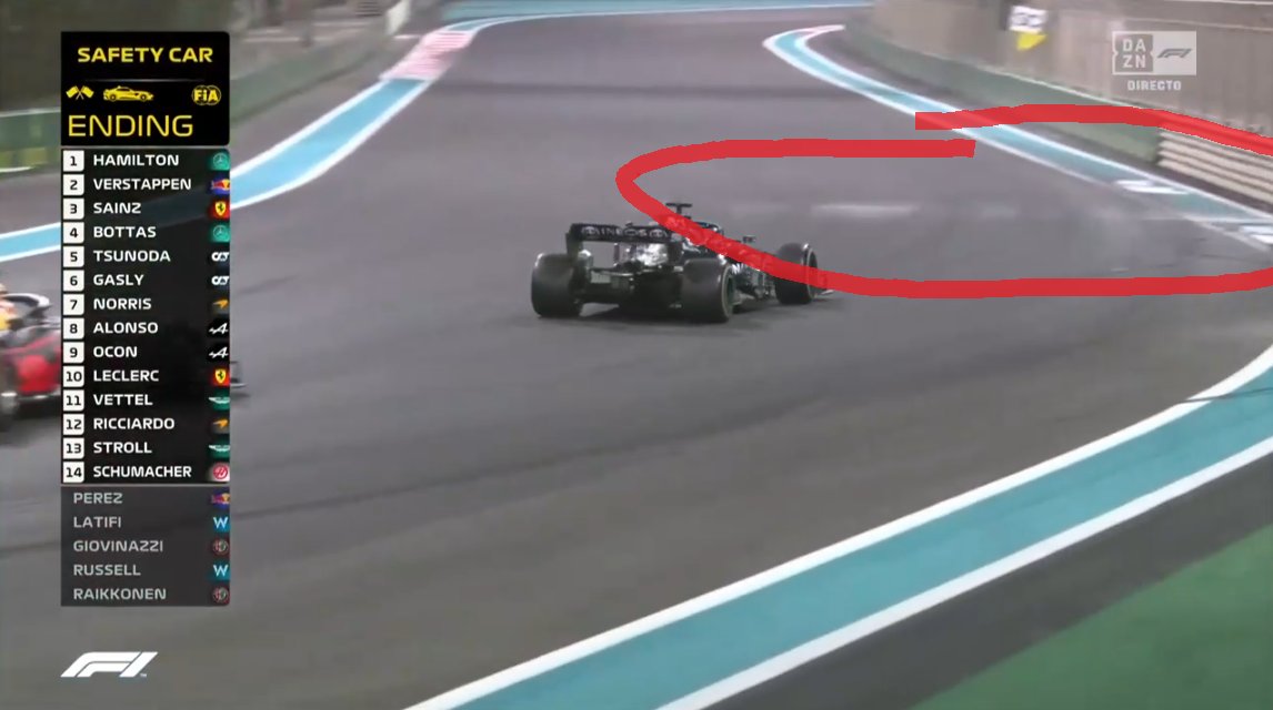 Greek_n_Geek's tweet image. They even restarted the race without properly cleaning the track of the fire extinguisher residue. This is a major safety issue ignored from the stewards in order to give RBR the "one lap" they needed. #AbuDhabiGP #MasiOUT