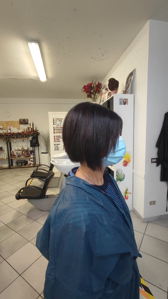 FilipponiMina's tweet photo. #newhairminafilipponi_parrucchiera
i #viaciverchi35 #cremacittà 
@minafilipponi 
#tricologiacosmetica #ossigenocutecapelli #consulenzadimmagine #balajance #analisidellacute #bagnoossigeno #prodottidiqualità #balayagehighlights #barber #moda #capelli #hairstyles #hairstyleswoman https://t.co/SVJ1hjFCEu