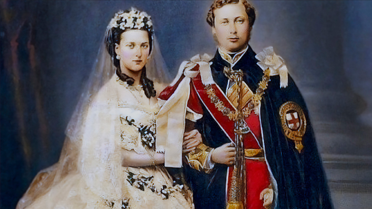 AlixAndMinnie's tweet photo. The prince of Wales, known as Bertie, was a playboy perpetually carousing with women of low repute. He said he would never marry an unattractive woman. So Queen Victoria arranged an engagement to Princess Alix of Denmark. Bertie immediately fell in love and proposed. #newbook https://t.co/57zS9OpJ5V