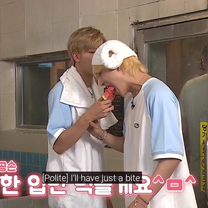 orphicJJK's tweet photo. Taehyung testing every ounce of  BTS’s patience — a thread 🍸 https://t.co/NCmiM1lQsF