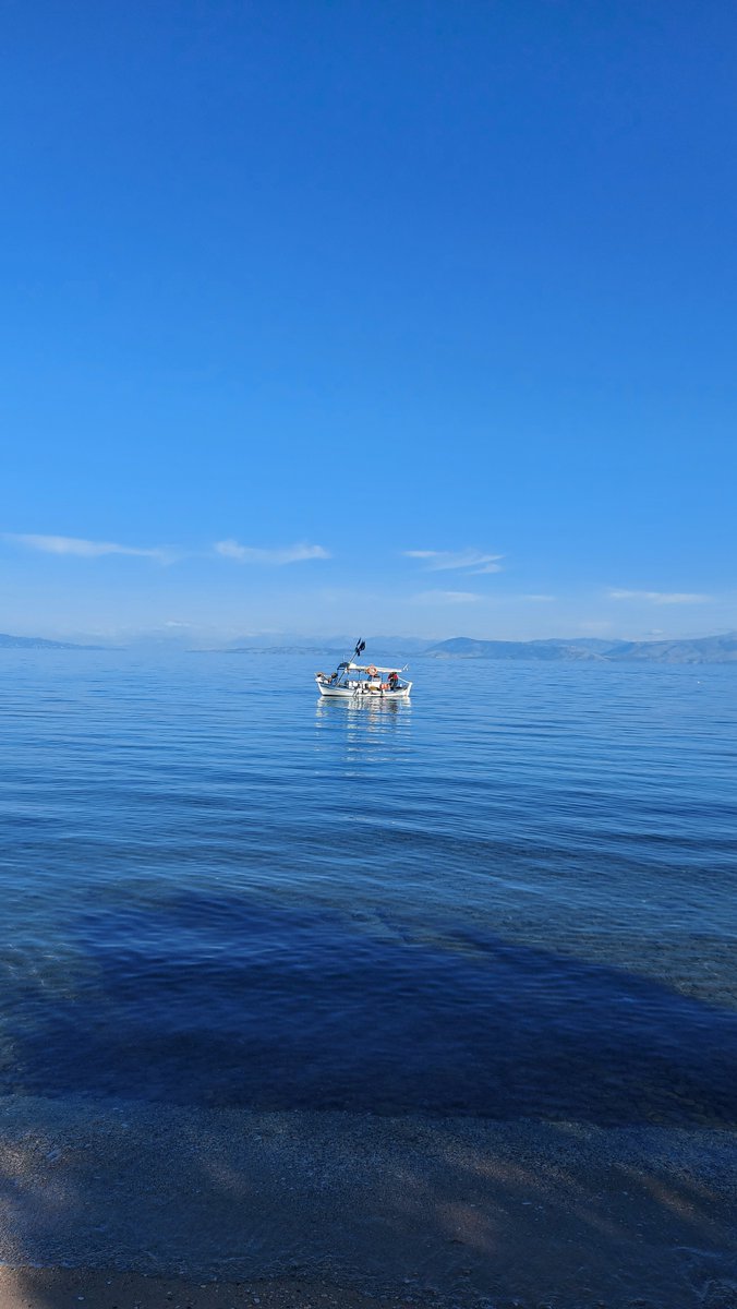 LittleIremia's tweet photo. A beautiful morning on the east coast of South Corfu with a fishing boat leaving Boukari harbour. Boukari harbour is walking distance from Little Iremía.

#corfu #boukari #corfusouth #greekisland #korfu #corfù #corfú #corfou #sea #greekfishng #visitcorfu #visitgreece #seaview https://t.co/Zb3ivTzmHe