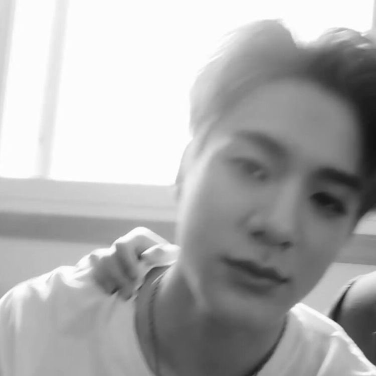 asdfghjno_'s tweet image. หล่อจนกุหงุดหงิด