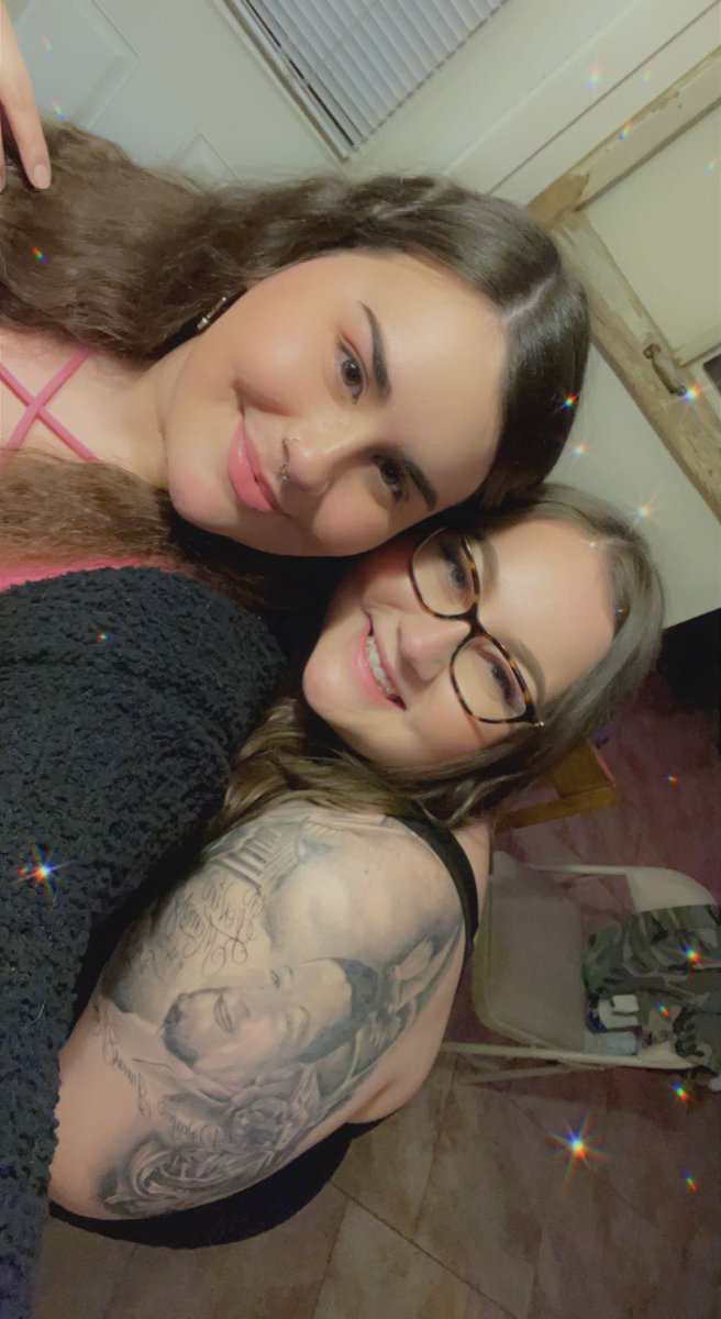 BlockaBri's tweet photo. Cousin love 💕 https://t.co/A5t6YTc7mM