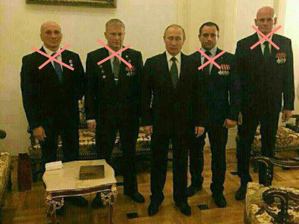 Alexander050963's tweet photo. Христо Грозев отметил тех (из Вагнера), в отношении которых Евросоюз ввел санкции ☺

Какая интересная компания... https://t.co/BtbIpLukRI