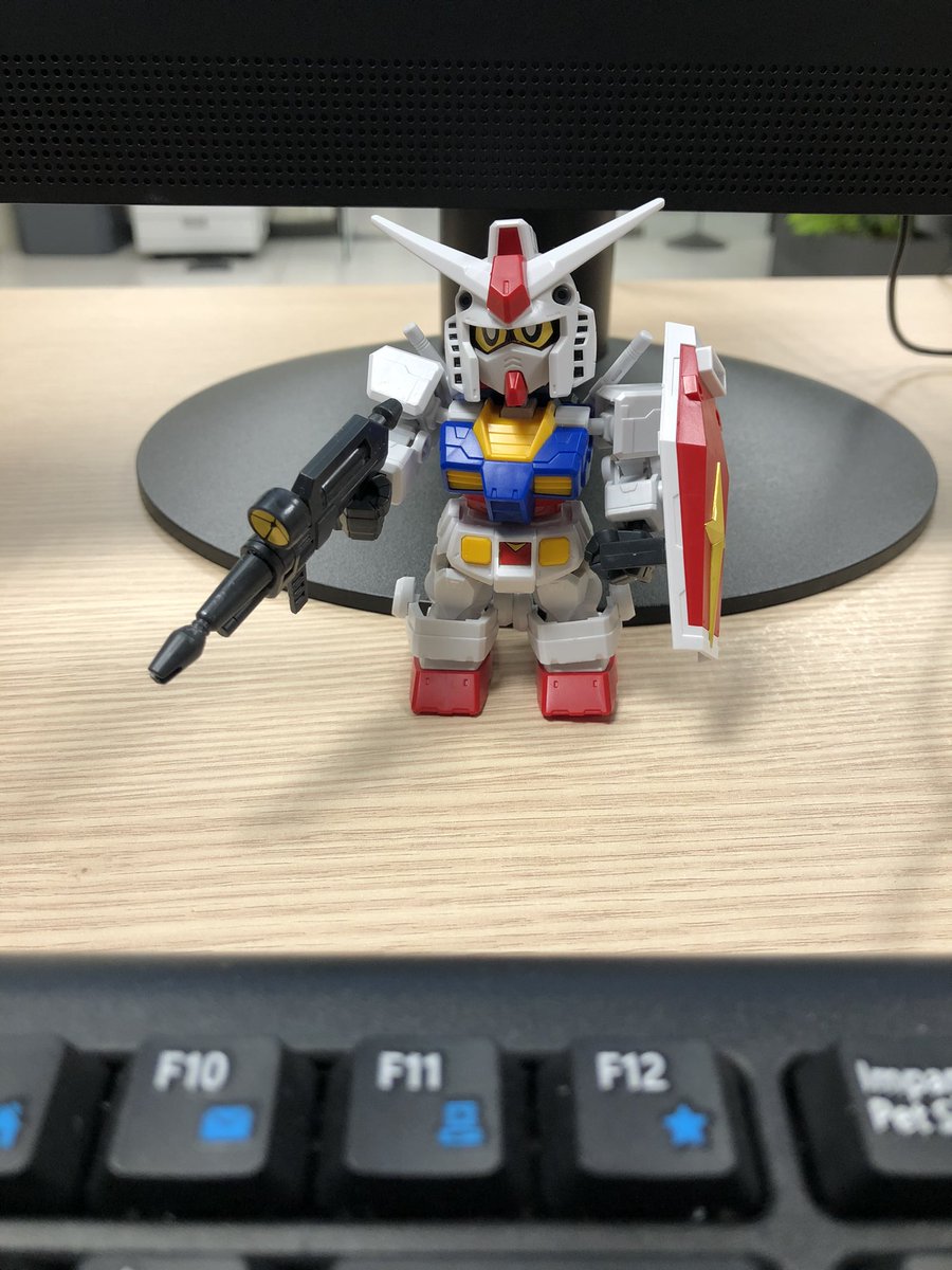 protoscuro's tweet photo. i’ve built a couple of SD to help with the itch. they’re fun, but i’m kinda disappointed with all the stickers. this one, however, had less than 10. https://t.co/NOLSISz057