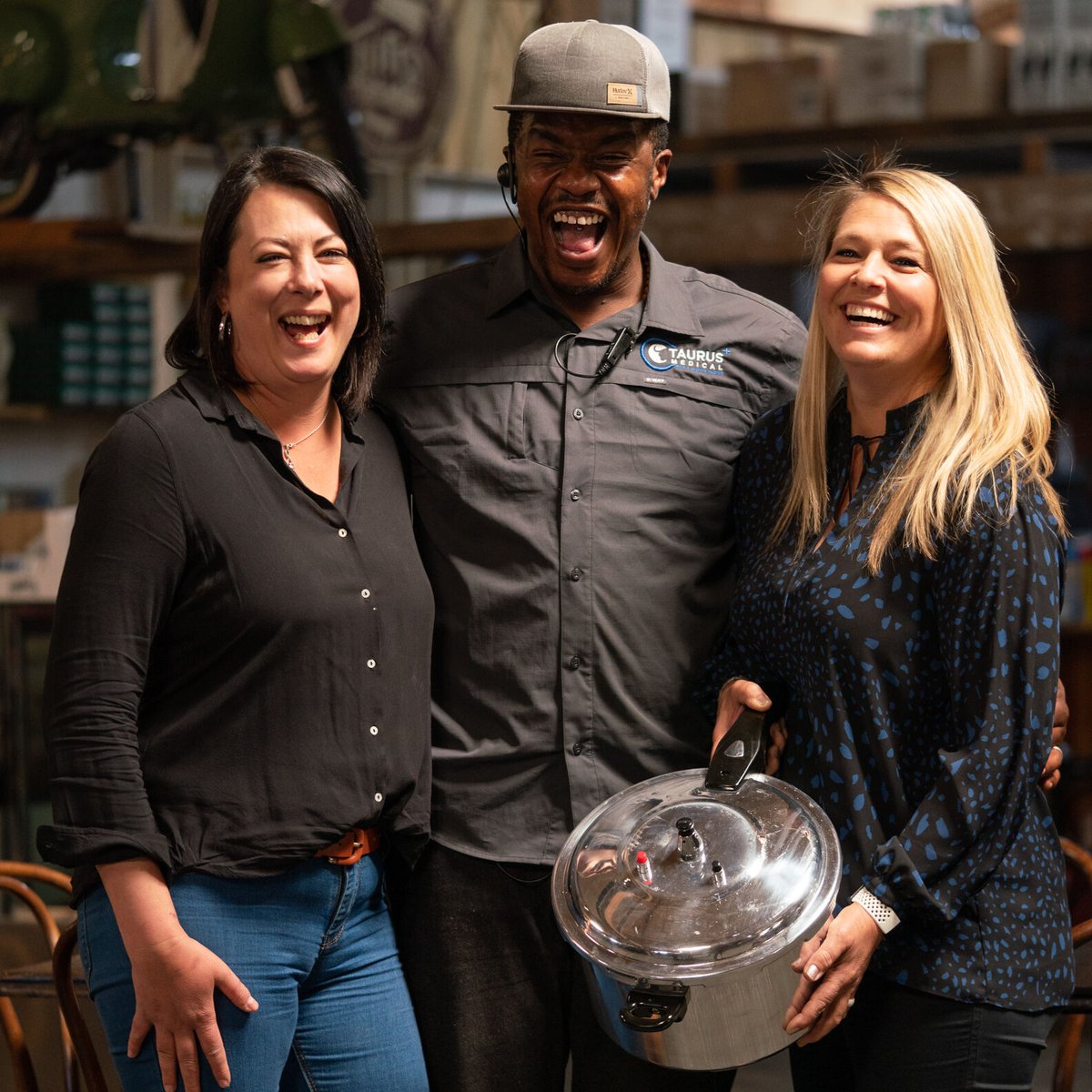 UltimateBraai's tweet photo. Confidence has no competition. Team Salt&Pepper showing a winning attitude no matter the outcome! 🔥🔥🔥
#UltimateBraaiMaster #UBMSeason7 #UBMS7 #BraaiMaster #UnderFire
#TeamSaltandPepper @SaltandPepperUBM7 https://t.co/6wWEEJNs9T