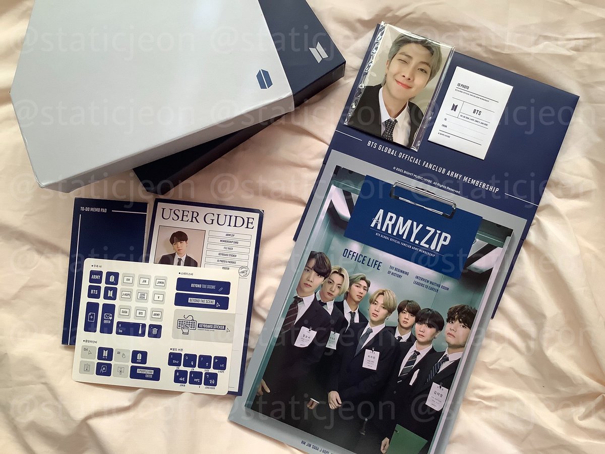 staticjeon's tweet photo. Thank you @HouseofChinguPH for safely packing my 8th ARMY Kit Set 🤩 still my favorite shop! Until next time po kapag may pambili na ulit ako ng merch hehe ☺️ #HouseOfChinguFeedbacks https://t.co/8qaeJBj88t