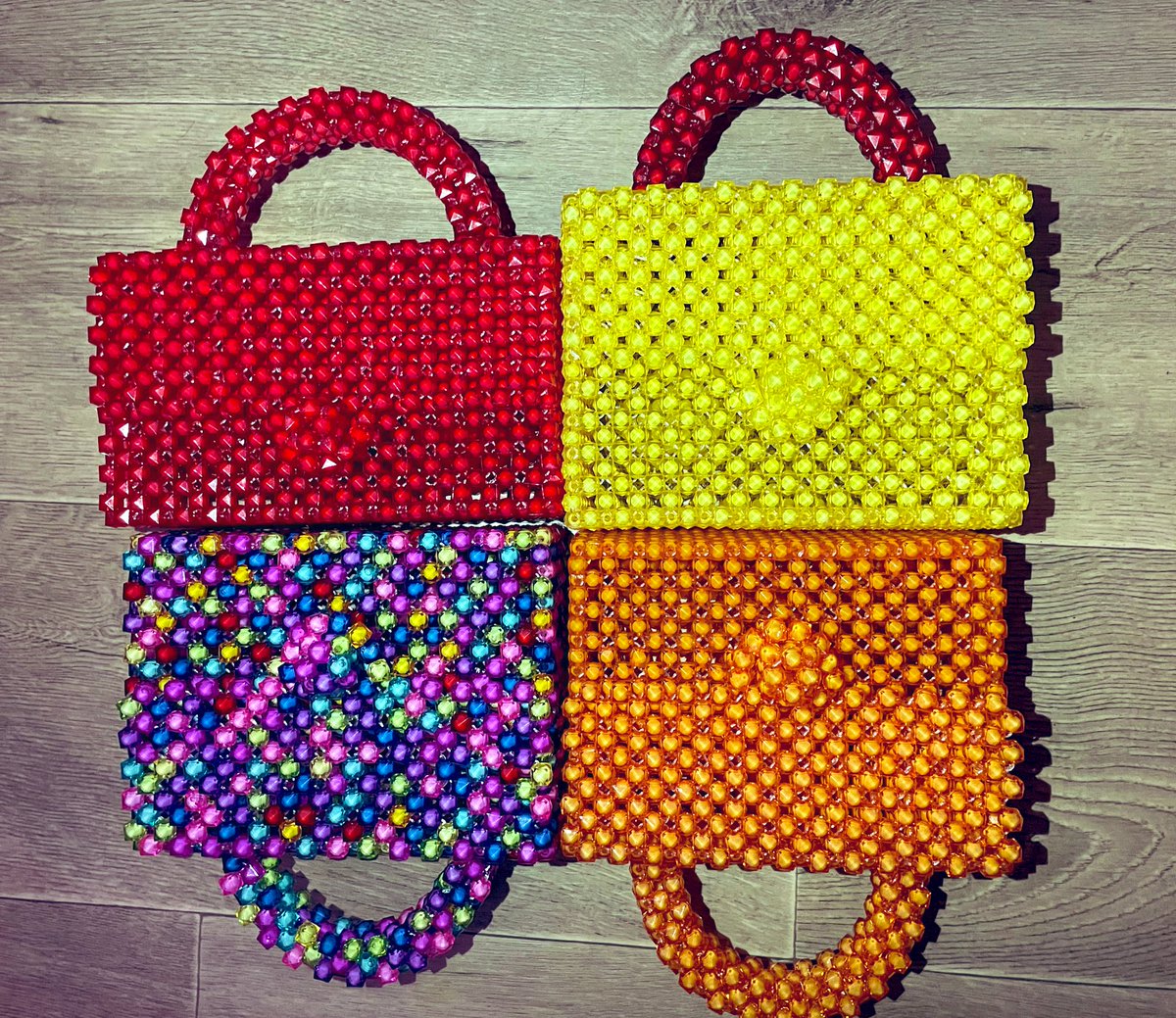 Inpearlcollect's tweet photo. Offrez-vous un sac, une cravate ou un bracelet fait entièrement en perle selon votre couleur et design chez Inpearlcollection 🤗 🛍🎀

#100% made in DRC🇨🇩

Nos attendons vos commandes 🤗

Page Instagram :
Inpearlcollection 
WhatsApp : +243 997 084 316
Twitter : @Inpearlcollect https://t.co/7aeQcapYSr