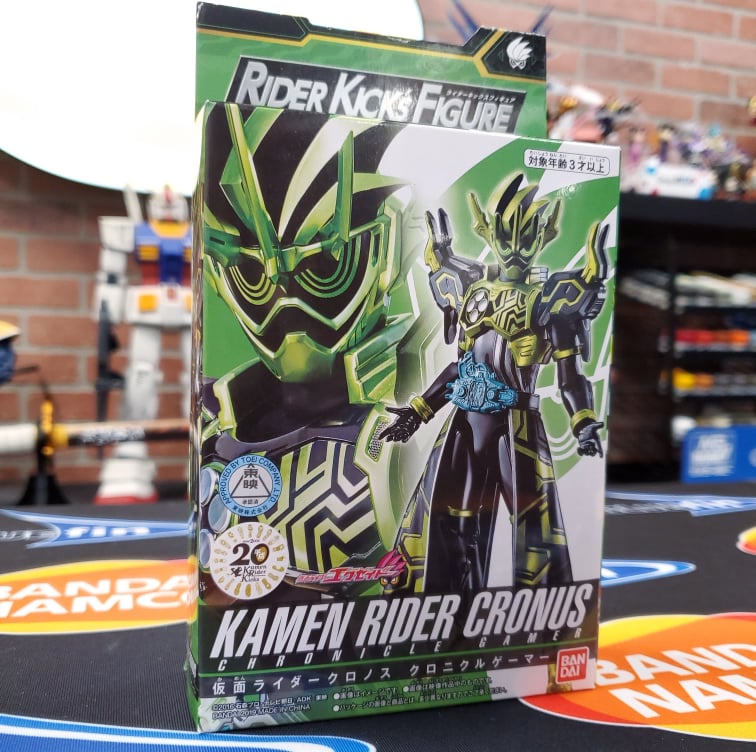 TeamRiderUS's tweet image. The time has come for our first #12DaysofKamenRider. Everyday we're giving away a RKF to one winner on FB, IG, or Twitter. To enter todays giveaway:

🎁Follow us &amp;amp; @BluefinBrands 
🎁RT &amp;amp; Like the post
🎁What's your favorite series

Check back tomorrow for another chance to win.