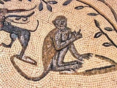 RomArchable's tweet photo. Celebrating #WorldMonkeyDay with this cheeky detail from the Orpheus mosaic uncovered at the #Roman city of Volubilis in #Morocco.

#RomanArchaeology #Archaeology #RomanMosaic #Monkey #InternationalMonkeyDay #MonkeyDay https://t.co/TwabFi4IRv