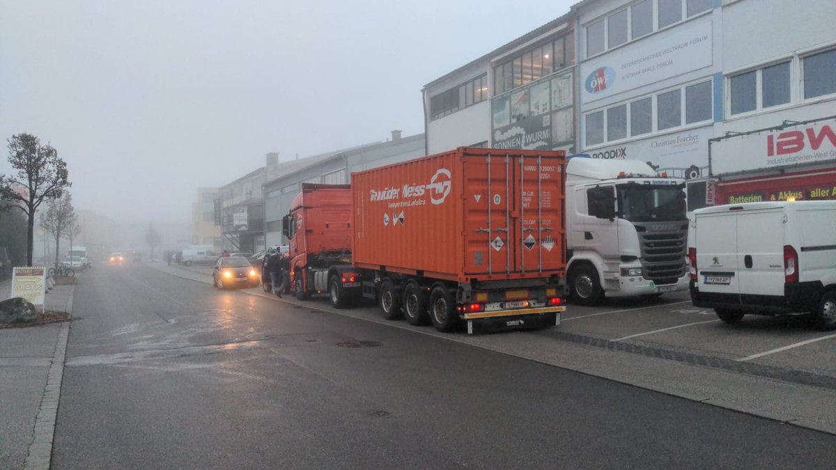 oewf's tweet photo. Our #AMADEE20 containers are back from #simulateMars in Israel 🇮🇱

@ILSpaceAgency @DMarsAnalog https://t.co/Ck7WgLFnCD