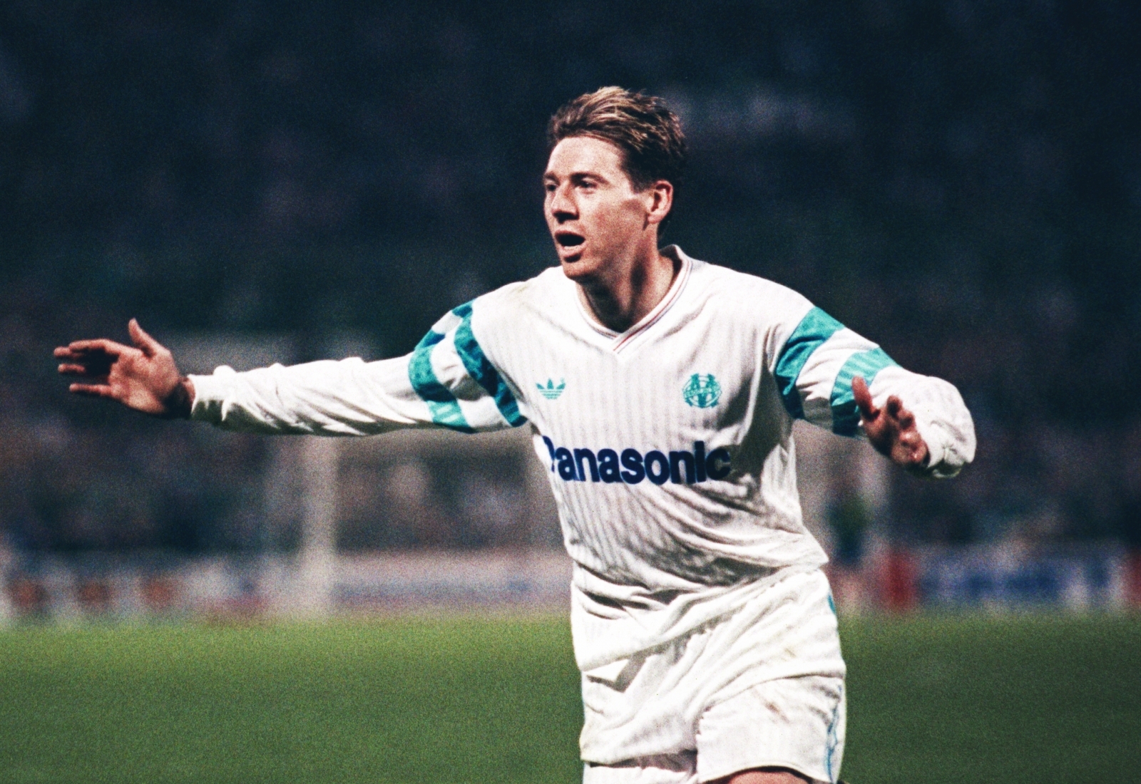 Happy Birthday Chris Waddle! 