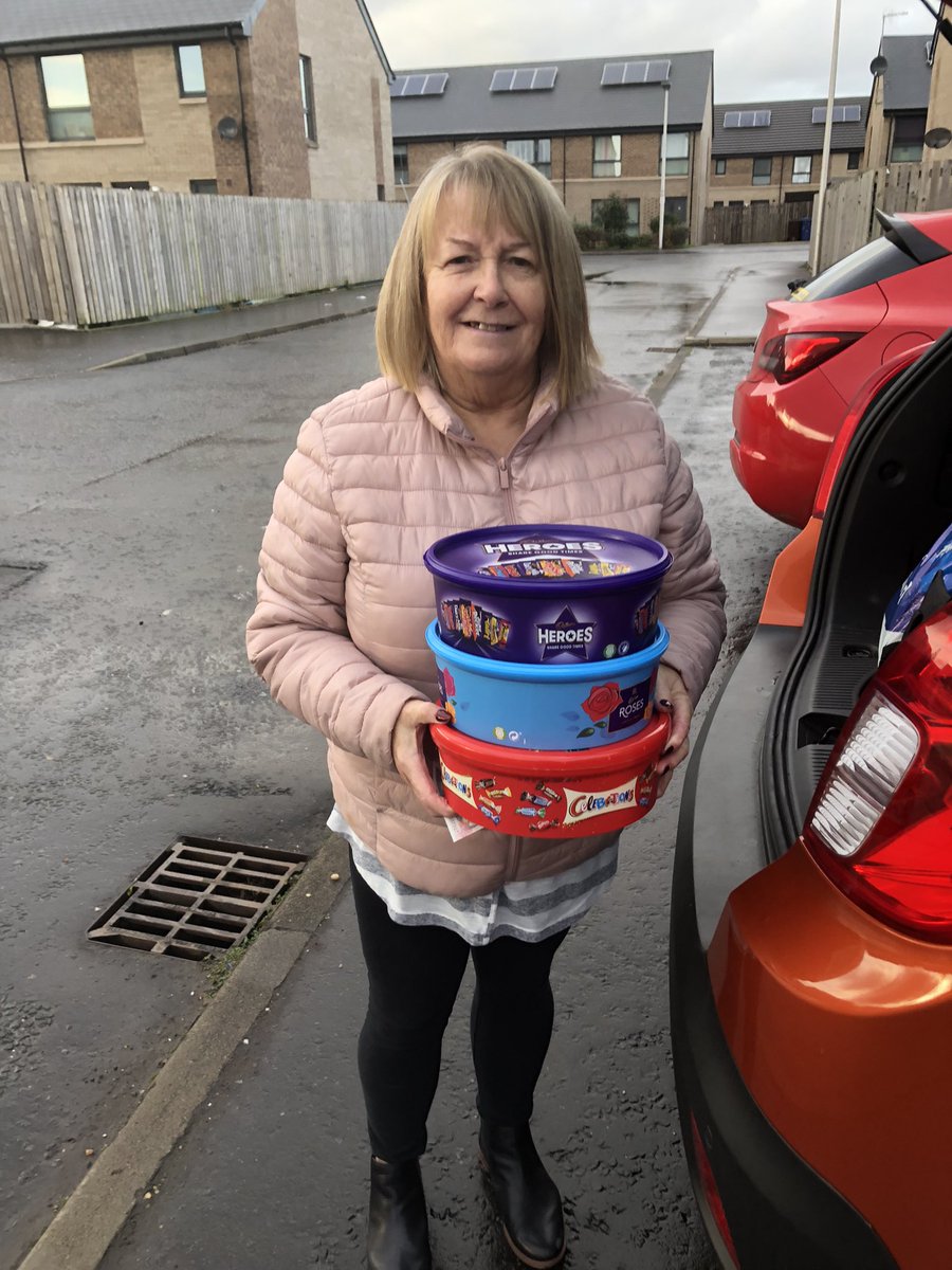 help_warm's tweet image. Thanks to @calsmealprep &amp;amp; Margaret helping with donations. We aim to ensure others who are in extremely vulnerable situations, who truly deserve to be treated special, will have a happy Christmas 🎄 🎅🏻 🎁🎉 gofund.me/b02af3a5@Whats… @2020Whitehill @FoundationCFC @SPG_Glasgow