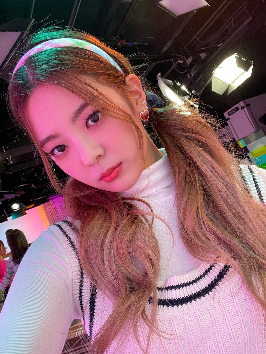 itzycontent's tweet image. #리아 ✫