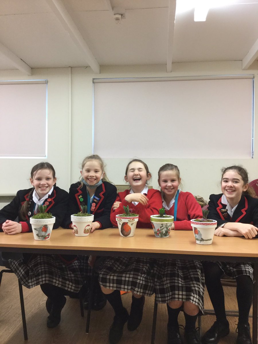 PipersForestSch's tweet image. Year 6 @PipersPrep finished their decoupage pot projects and planted them with hyacinths. What a great #Christmas project #skills #pipersfun #christmasiscoming