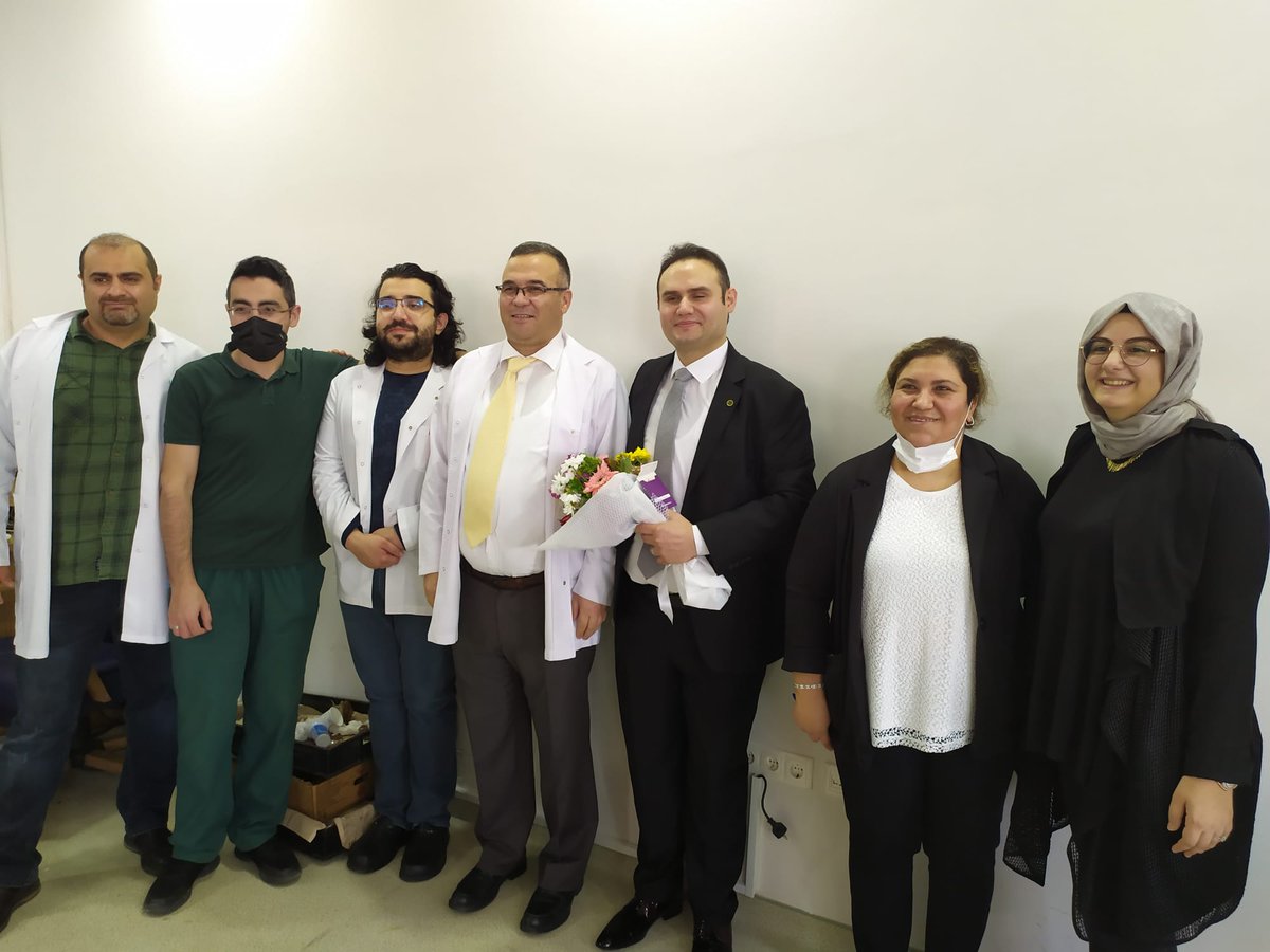 Fakültemiz İç Hastalıkları Anabilim Dalında Araştırma Görevlisi olarak görev yapan Arş. Gör. Ramazan ÖNALAN uzmanlık eğitimlerini tamamlayarak Uzman Doktor olmaya hak kazanmışlardır. Kendisini tebrik eder, görevinde başarılar dileriz.