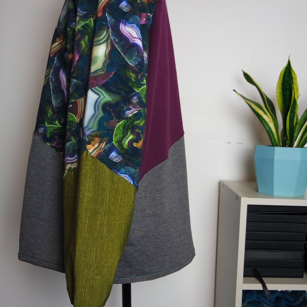 I'll be posting wee gift inspiration tweets throughout the day, first up who doesn't love loungewear for Christmas? My handmade sweatshirts are all entirely one off and designed for a comfortable, relaxed unisex fit. agateandayre.com/store #AllIWantForChristmas #shopsmall