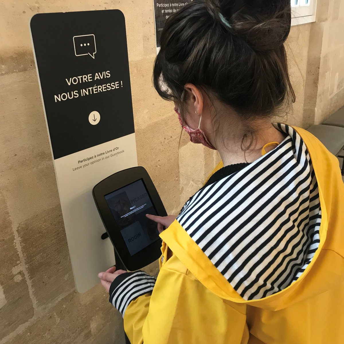 Votre avis est précieux ! 💡

👉 À la fin de votre visite, n’oubliez pas de laisser un commentaire sur notre Livre d’Or numérique <a href="/GuestViews/">GuestViews</a> dans le hall. En participant, vous pourrez peut-être remporter un cadeau offert par le musée !

On a hâte de lire tous vos messages… 🤩