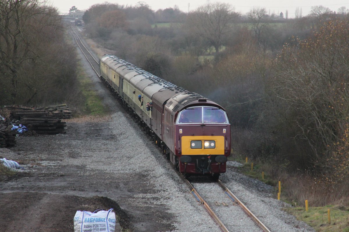 1trackmindrail's tweet photo. #otd 14th December 2013, was the first and last time I’ve chased a ‘special’…D1015 was in charge; seen at Islip, Launton, Calvert and Waddesdon. #trains #traintwitter #railways https://t.co/ZgB7km5qiL