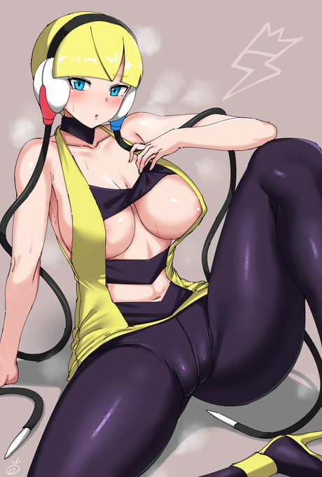 BW時代のカミツレさん
改めて見るとすごい衣装 