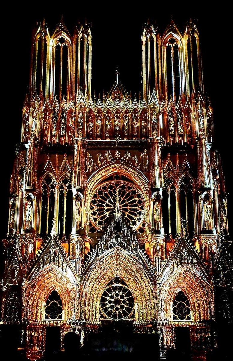 KingDav77's tweet photo. Le 13 décembre 1991: 1ère inscription de @VilledeReims sur la Liste du patrimoine mondial de l’@UNESCO_fr ⚔👑🍾 https://t.co/NxjB6jfa9q