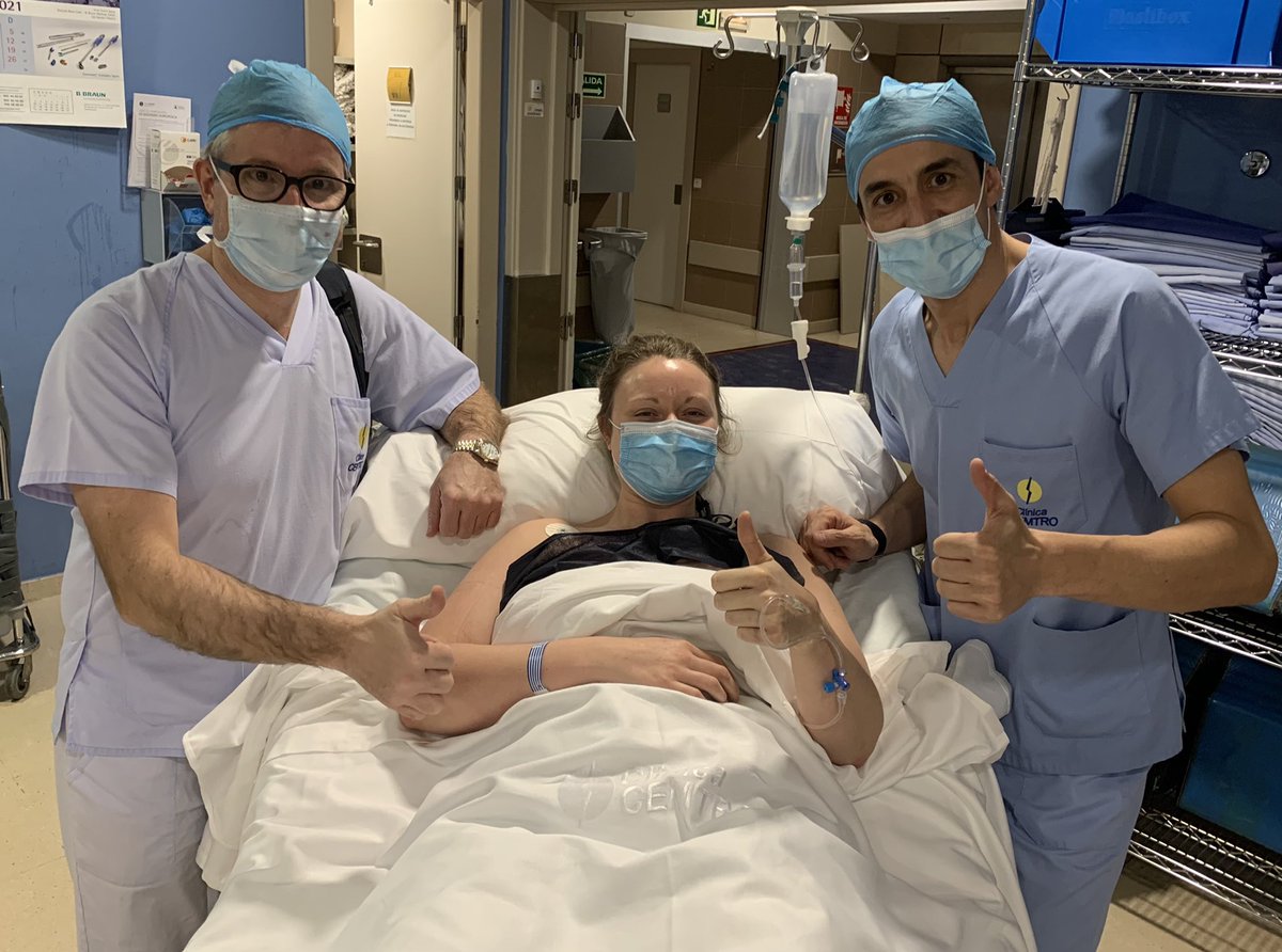 🗣 Acompañamos en quirófano a la ⛷🏴󠁧󠁢󠁳󠁣󠁴󠁿 <a href="/leoniehearson/">LH</a> , donde aprovechamos para comprobar la magnífica resolución quirúrgica del 👨‍⚕️ <a href="/drmanuelleyes/">Leyes, Flores & CO</a> en <a href="/ClinicaCEMTRO/">ClinicaCEMTRO</a> , dentro de su programa individualizado de #PrevenciónParaOptimización 🙌