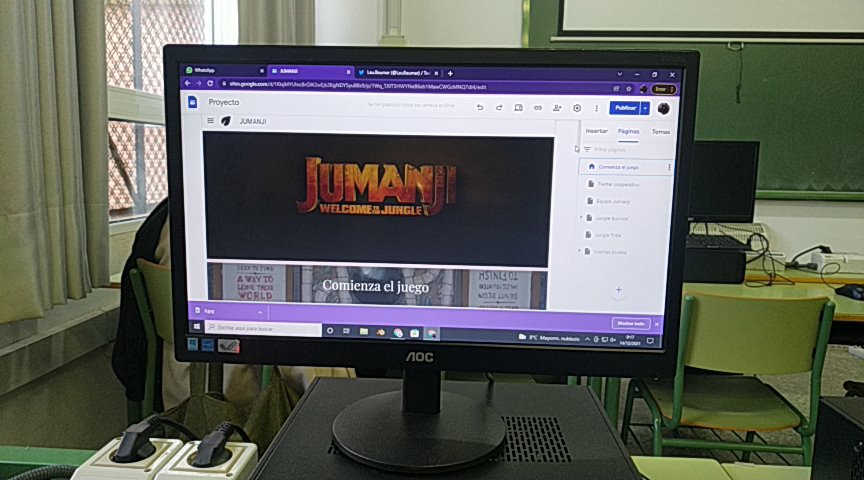 LauBaumar's tweet photo. Terminando el portafolio por fin 😍✨
@Patrysa10 https://t.co/BqtTo6Lgo1