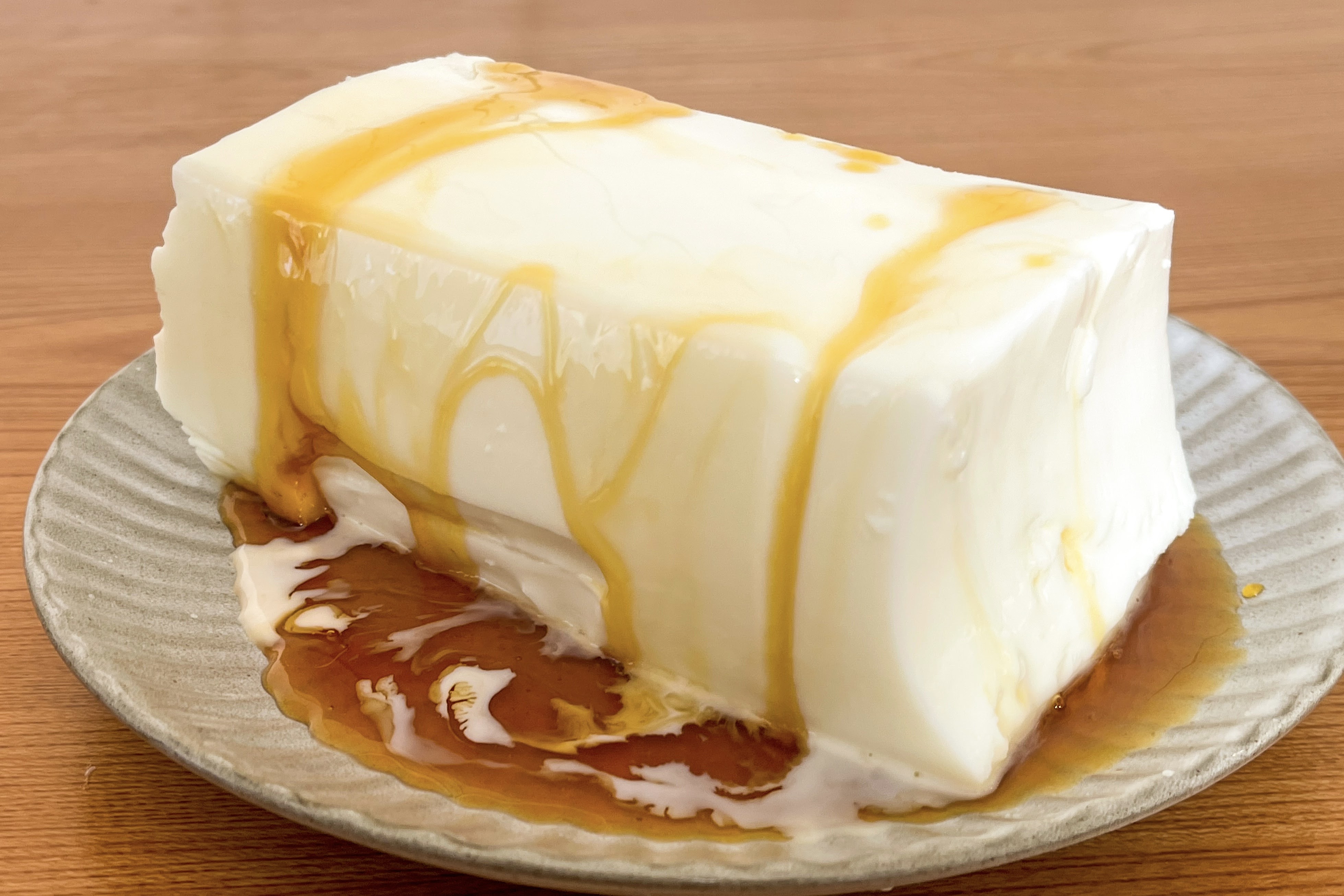 まるみキッチン 簡単レシピ 材料3つ レンジ牛乳プリン このままだと大量に余った生乳が破棄される可能性があるそうなので 牛乳を大量消費できるレシピをシェアさせて下さい 牛乳100mlぐらい飲む 重要 ボウルに牛乳500ml 砂糖1g 粉ゼラチン