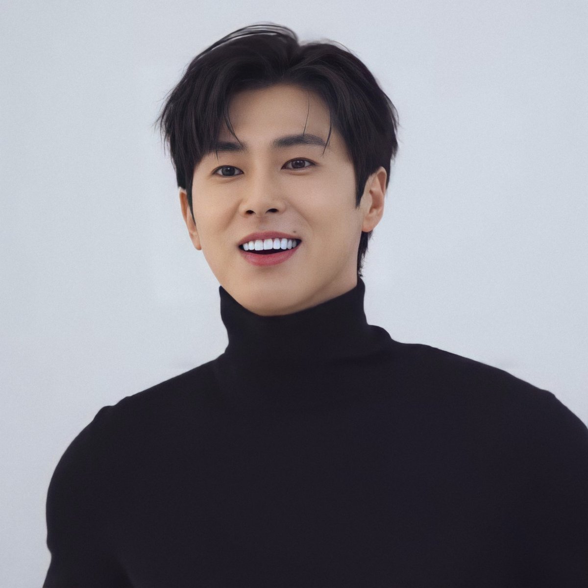 JYHFEED's tweet photo. oh how I missed this smile😭💟
#유노윤호 #ユンホ #TVXQ #YUNHO https://t.co/GV38AGiY2F
